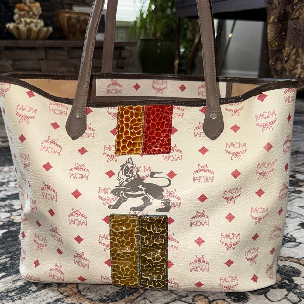 MCM limited edition, princess, lion  White and Brown Tote Bag EUC